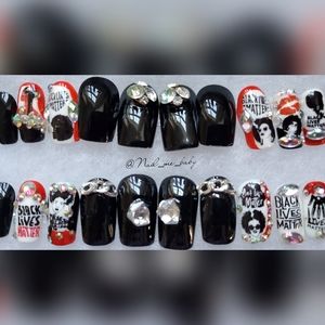 Luxurious press-on Nails